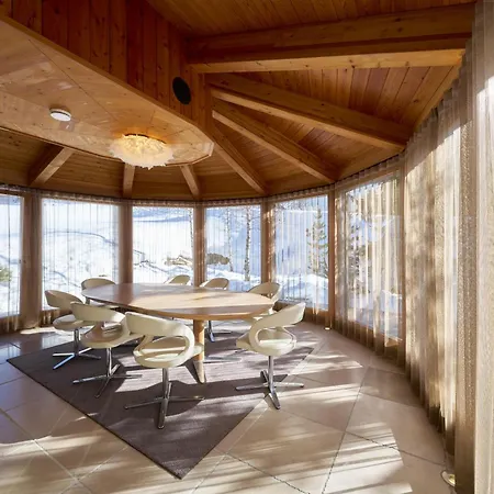 Lodge Grischuna Mountain