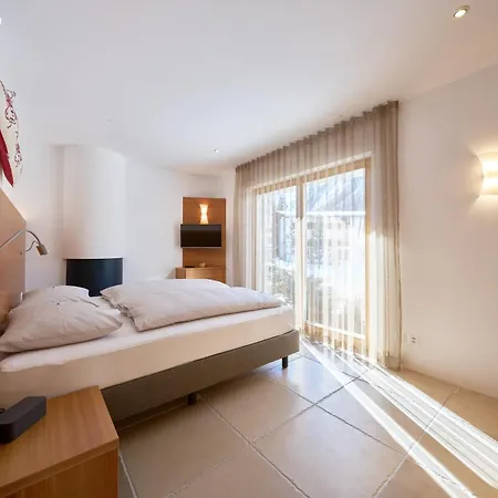 Lodge Grischuna Mountain *