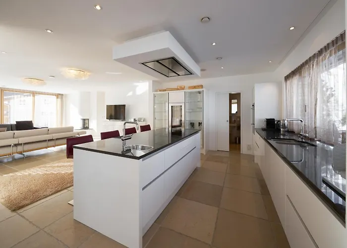 Orman Evi Grischuna Mountain *