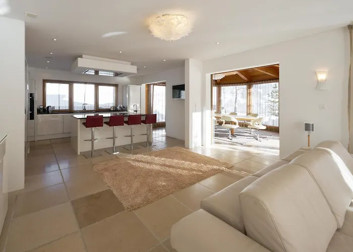 Grischuna Mountain Orman Evi *