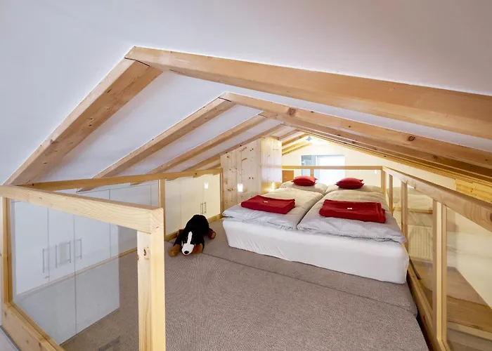 Grischuna Mountain Orman Evi *