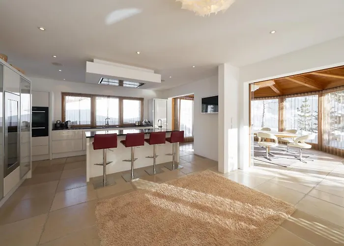 Grischuna Mountain * سامنون