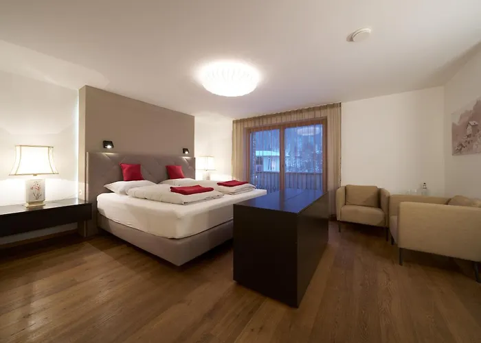 Grischuna Mountain سامنون