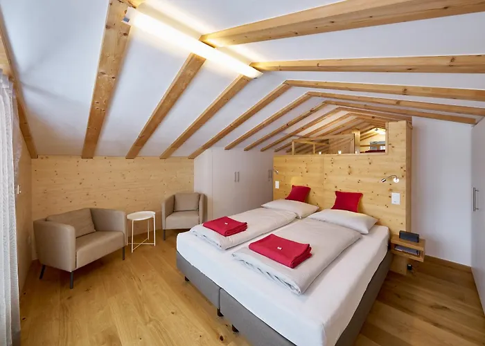 بيت خشبي Grischuna Mountain سامنون